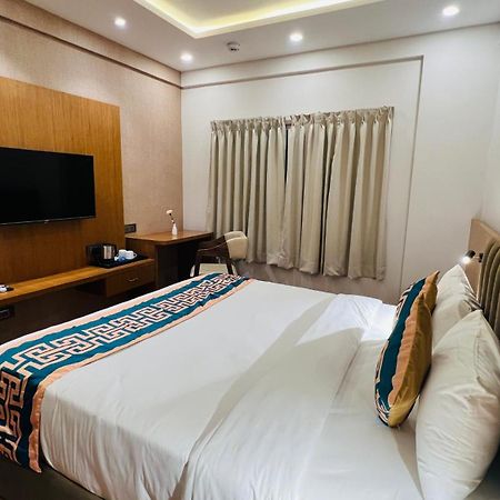 Hotel Aashraya Dod Jala Exteriör bild