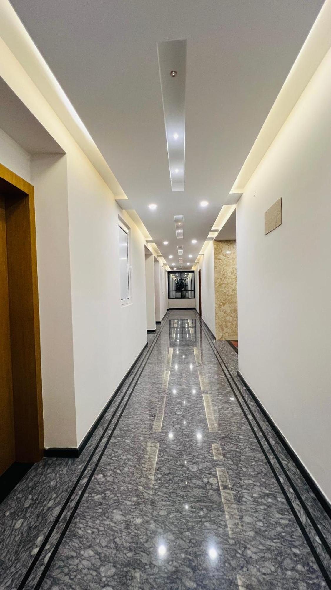 Hotel Aashraya Dod Jala Exteriör bild