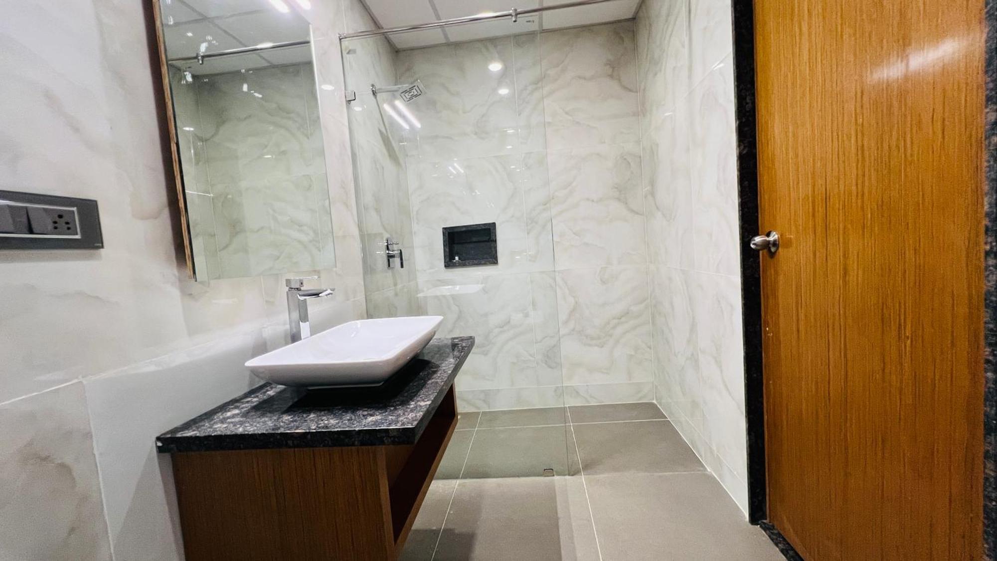 Hotel Aashraya Dod Jala Exteriör bild