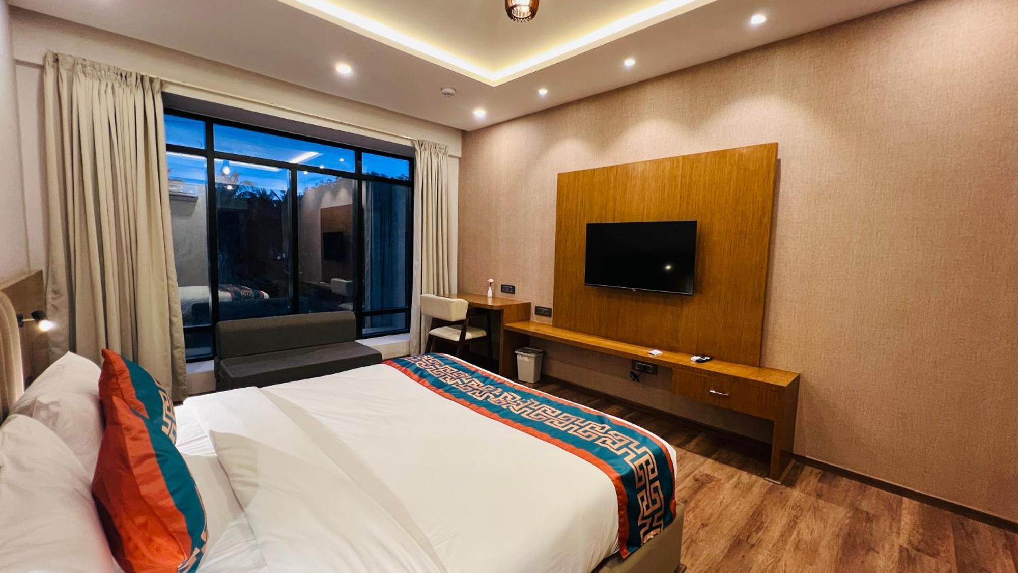 Hotel Aashraya Dod Jala Exteriör bild