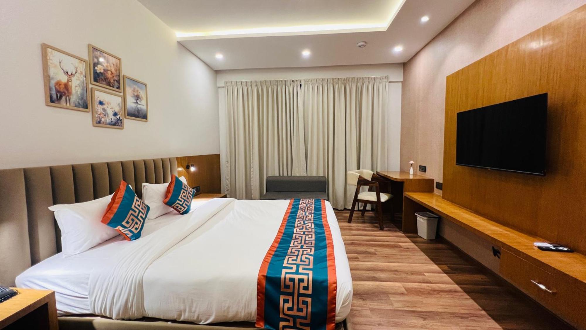 Hotel Aashraya Dod Jala Exteriör bild
