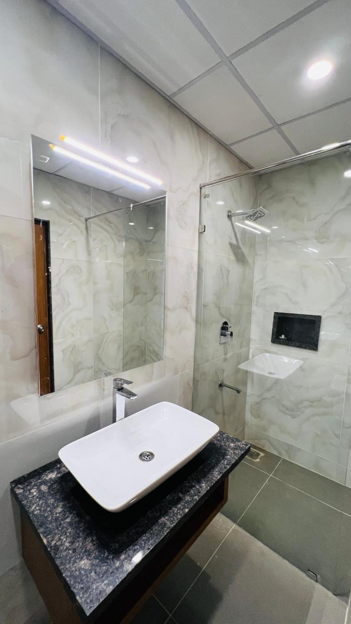 Hotel Aashraya Dod Jala Exteriör bild